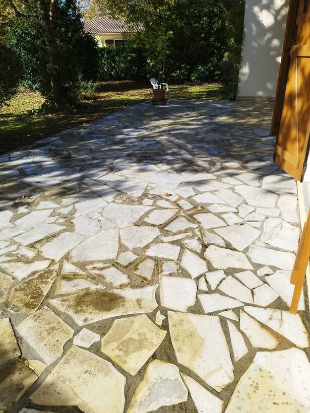 Terrasse en pierre après nettoyage